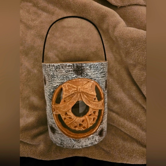 Wreath Lantern - Picture 1 of 5
